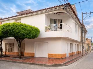 Hostal, casa Jaramillo - 0