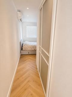 Loft studio, private garden & parking near Utrecht - 6