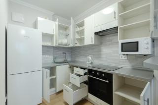 10-41b Kvartet, Vasyl Lypkivskyi 16b, Kyiv, railway station, metro nearby, fantastic city view, Petrovdom Apartment - 5