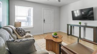 Landing Amazing 1BD in Bear Creek - 7