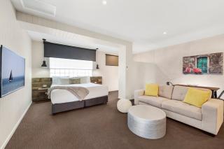 Moonlight Bay Apartments - Rye - 9