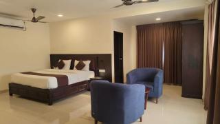 Hotel Varsha International - 1