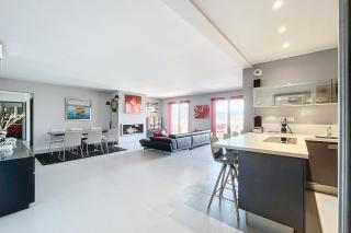 Elegant Design Apt With Balcony And Pool - 6