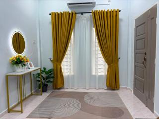 Ainaa Homestay - 1