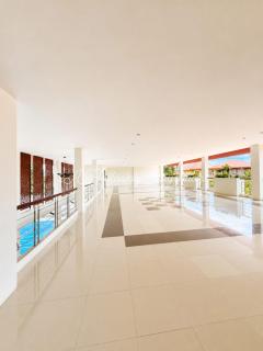 Royal Oceancrest Mactan by 2A Holloway Staycation - 0