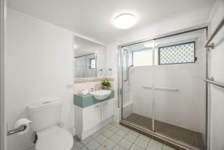 Charming 2-Bed Coastal Haven Near Esplanade - 2