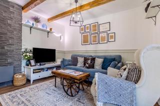 BalChill House With Sauna And Jacuzzi - Happy Rentals - 8
