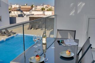 Oasis Luxury Residence B101 - Pool View - 5