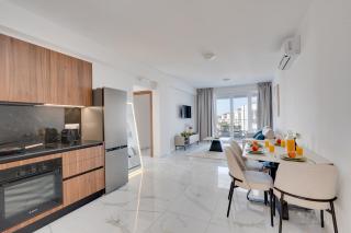 Oasis Luxury Residence B101 - Pool View - 8
