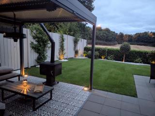 Lady Hill, Royal Hillsborough - 0