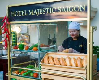 Hotel Majestic Saigon - 2