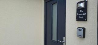 Luxurious two-bed apartment in Yaxley near A1 - 9
