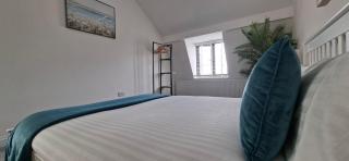 Luxurious two-bed apartment in Yaxley near A1 - 6