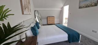 Luxurious two-bed apartment in Yaxley near A1 - 2