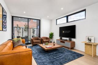 Luxury Richmond Townhouse - MCG Moments Away! - 3
