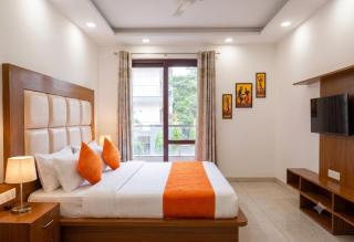Hotel Retro Folic Near Golf Course Road & Cyber City - 1