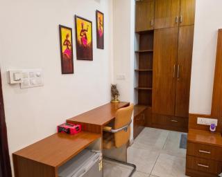 Hotel Retro Folic Near Golf Course Road & Cyber City - 3