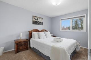 Quiet Family Home near YYC - 3