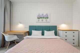 19-96 Kvartet, Vasyl Lypkivskyi 16v, Kyiv, railway station, metro nearby, stunning city view, Petrovdom Apartment - 1