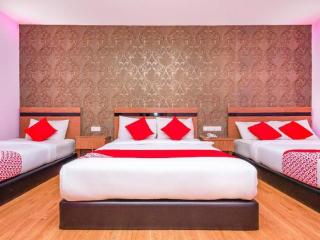 Hotel Aromas Kulai - 4