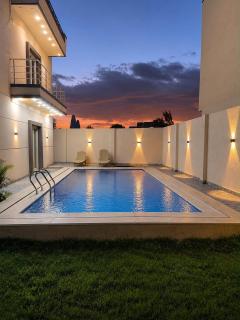 La Dolce Villa with Private Pool - 8