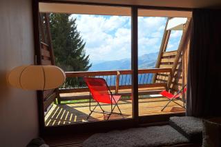 Cozy apartment with balcony and pool - 8