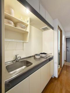 Grandeur by b hotel - Quiet 1BR Near City Center Steps from Peace Park - 8