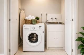 Pet-Friendly 2BR Townsville, Near Mater Hospital & CBD - 1