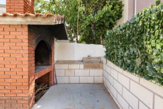 Bright and beautiful house in Split - 2