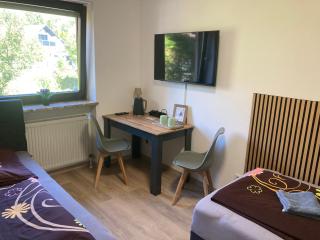 gemütliches und ruhiges Gästezimmer im Grünen - 8