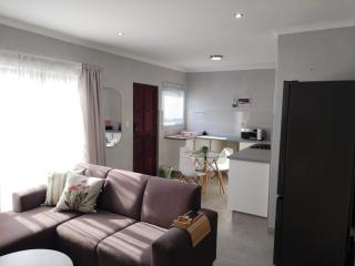 Phumlani Village Lodge - 8