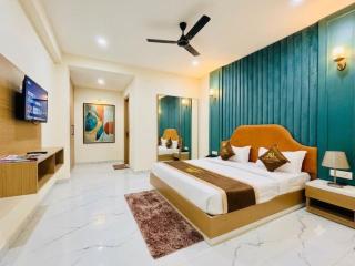 Hotel De - Grand Villa Near Delhi IGI Airport - 2