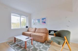 Stylishly Renovated 1BDR 1BA Unit in Brunswick - 1