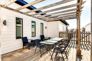 4BR Nashville Oasis with Rooftop Skyline Views - 1