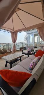 Luxurious 3-Bedroom Apartment in Heart of Tunis - 5