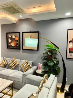 Premium 1-BR Luxury Suits Gold Crest Mall DHA Lahore - 7