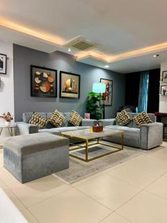 Premium 1-BR Luxury Suits Gold Crest Mall DHA Lahore - 3