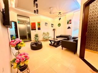 Air Avenue Apartments - 0