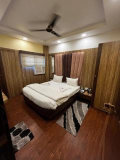 KS PAYING GUEST HOUSE - 7