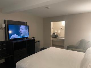 Landmark Inn - 8