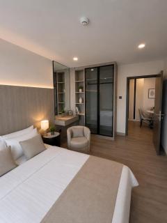 Modern Condo Lake View & Khao Tao Beach - 8