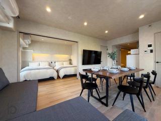 Grandeur by b hotel - Scenic Spacious Riverview Apartment Near Landmarks - 0