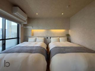 Grandeur by b hotel - Scenic Spacious Riverview Apartment Near Landmarks - 7