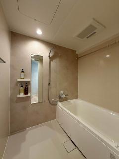 Grandeur by b hotel - Scenic Spacious Riverview Apartment Near Landmarks - 3