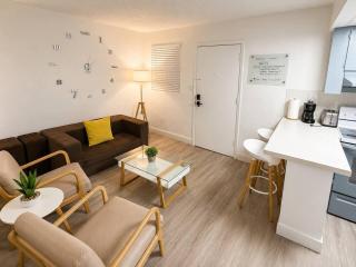 EcoStays Apartment Near Miami Airport 304 - 9