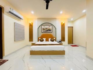 Hotel De - Grand Villa Near Delhi IGI Airport - 4