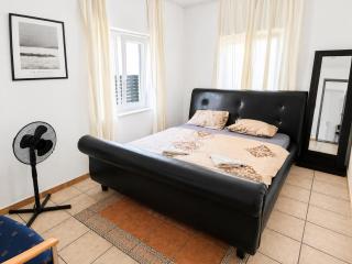 Cozy Private Rooms in Villa with WiFi for Long stay - 8
