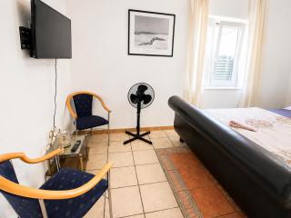 Cozy Private Rooms in Villa with WiFi for Long stay - 7