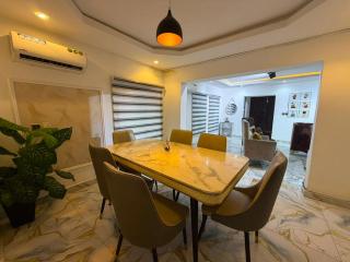 Max Veritas - 4 Bedroom Apartment - 5