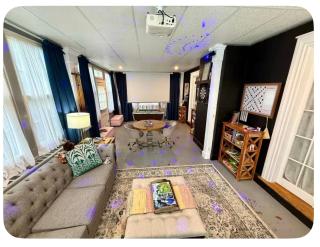 Great Northern Guest House King Suite 4 - 1